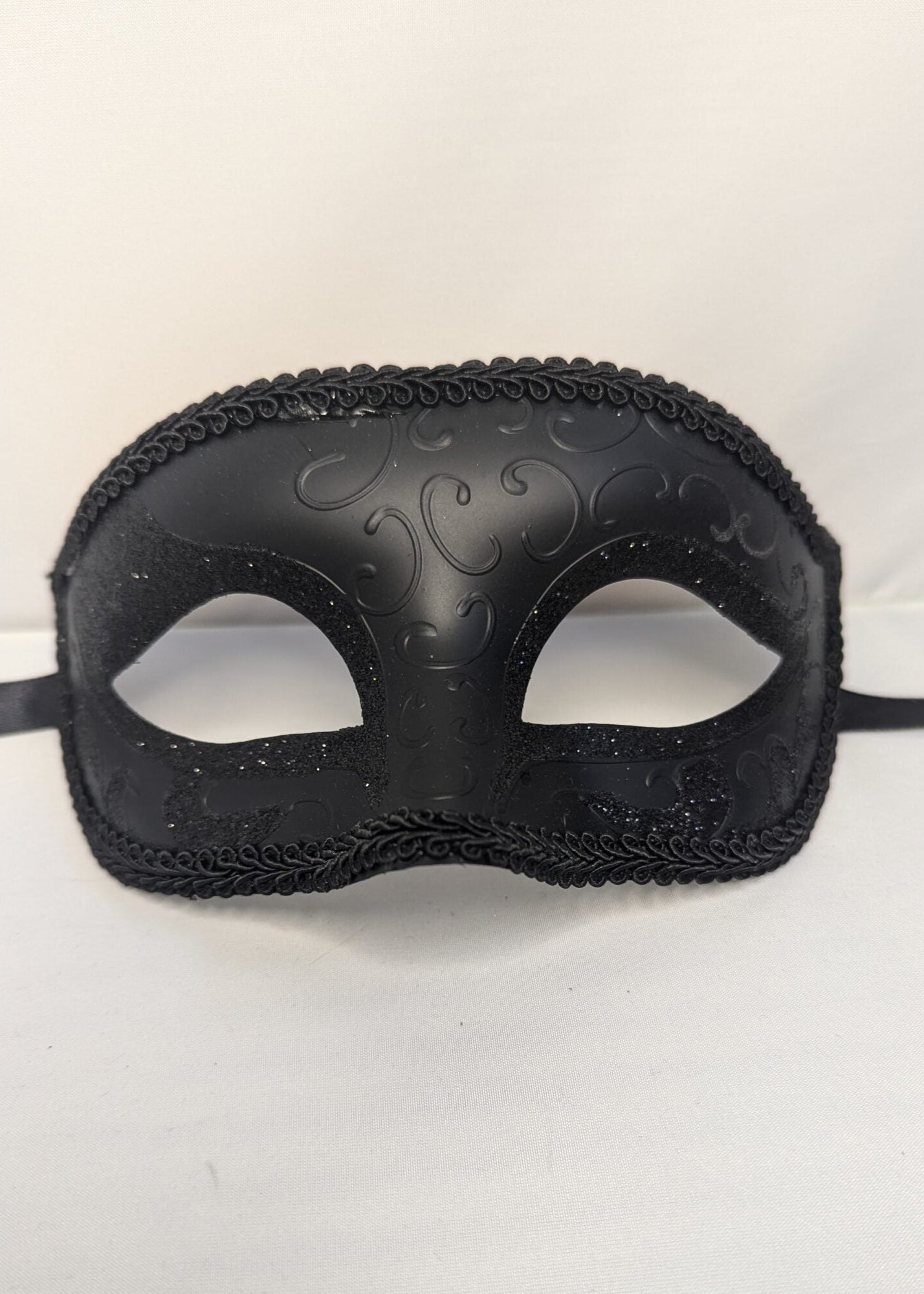 Classic Black Masquerade Women's image 0