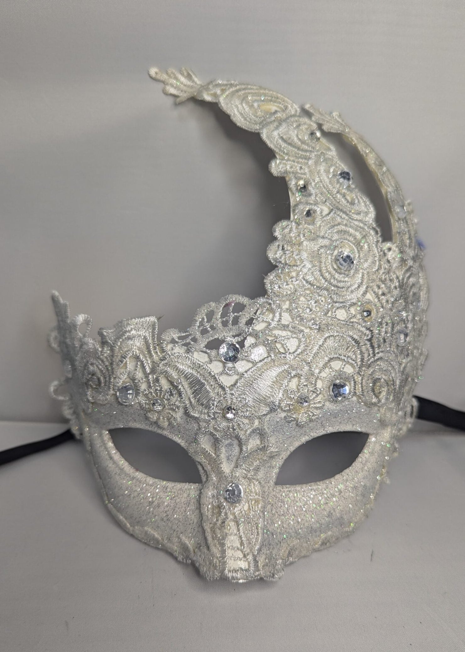 Lace Swan- White image 0