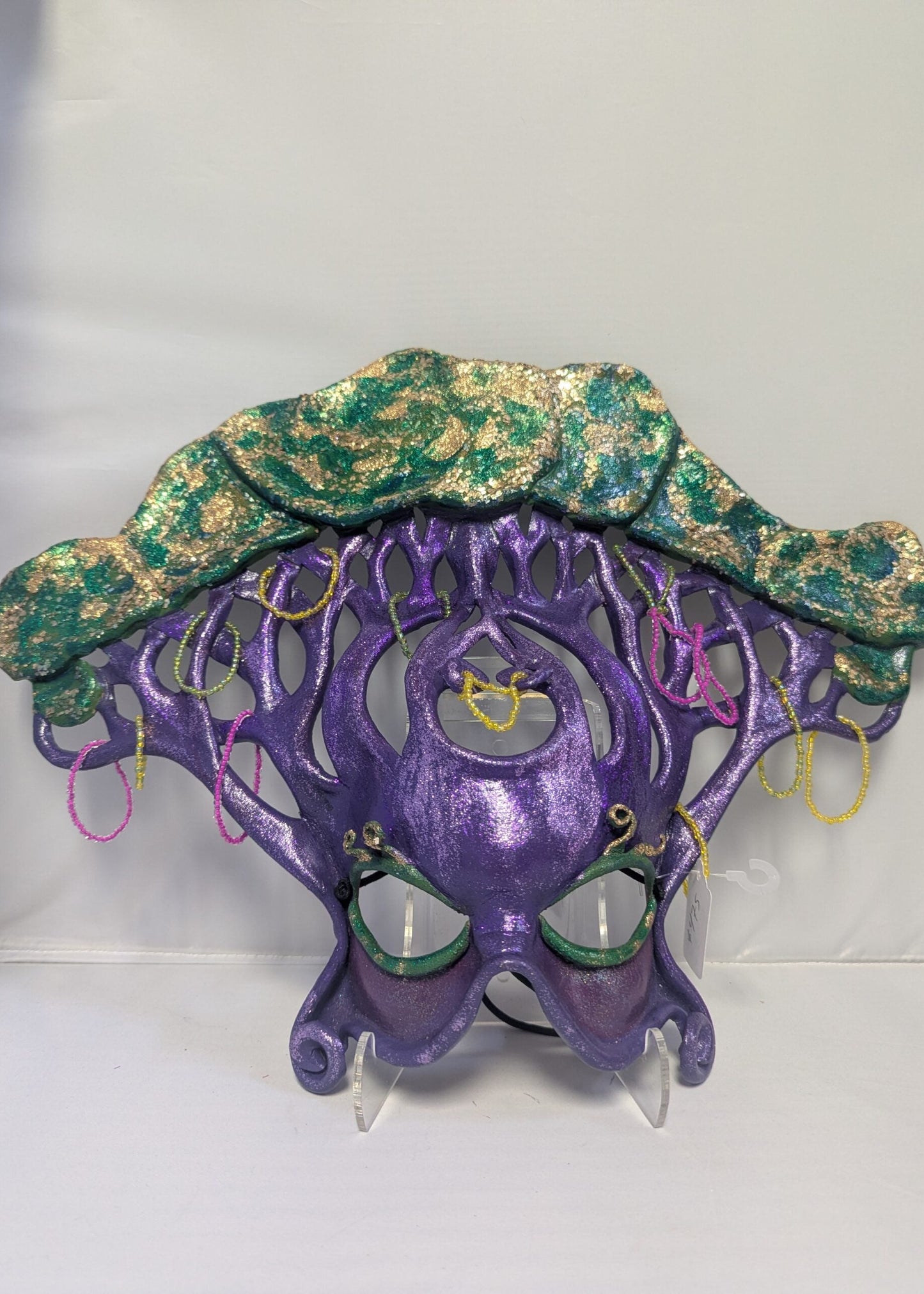 Bead Tree Mask image 0